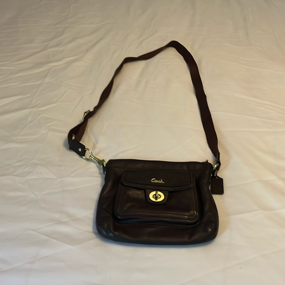 Vnt. Coach crossbody in like new condition